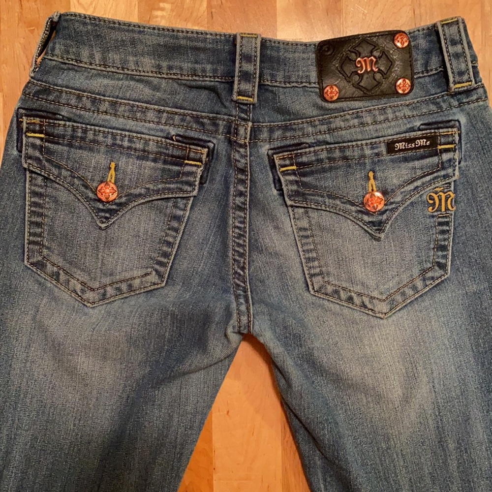 Women’s Miss Me Jeans - Picture 5 of 10